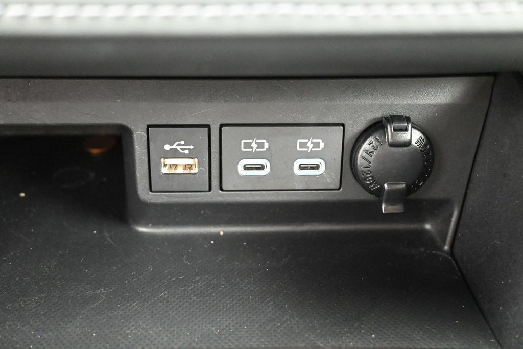 Certified 2024 Toyota Highlander Limited AWD/4WD image 25