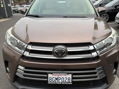 Used 2018 Toyota Highlander Limited Platinum