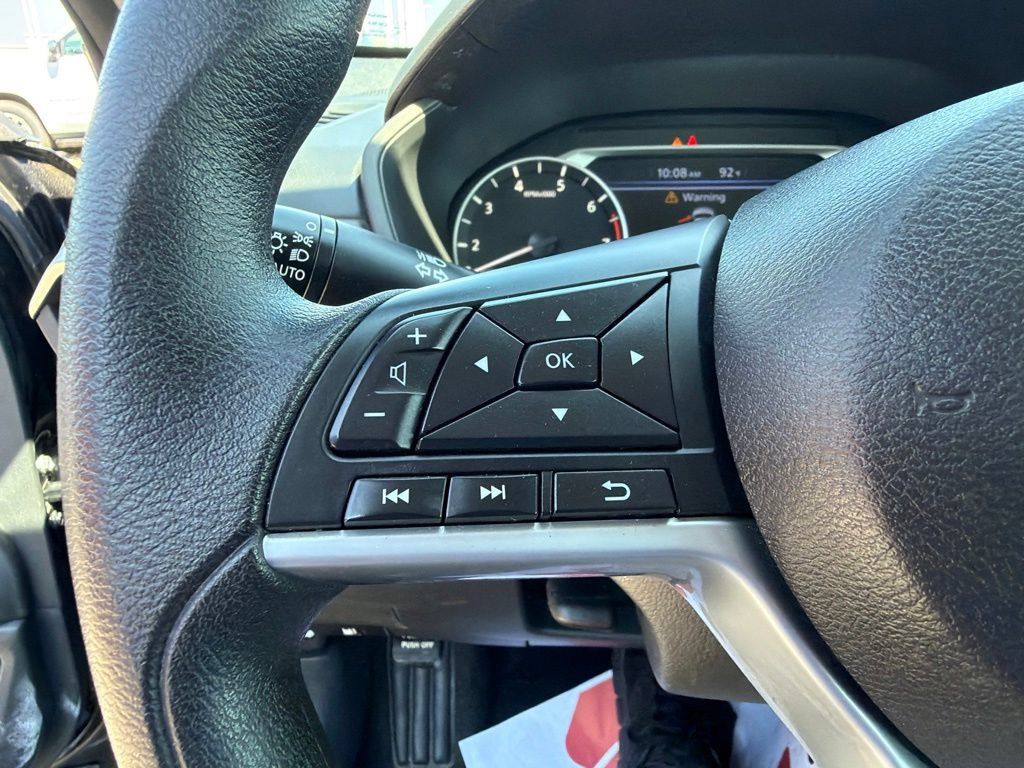 Used 2025 Nissan Altima 2.5 SV FWD image 19