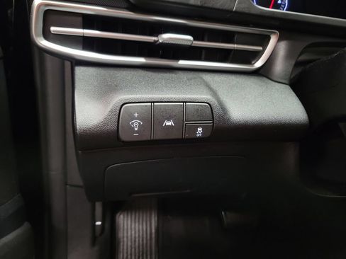 Used 2023 Hyundai Elantra SEL FWD image 22