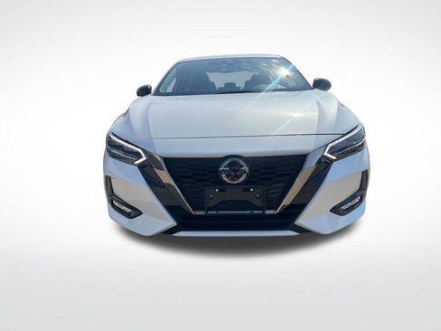 Certified 2023 Nissan Sentra SR w/ SR Premium Package image 3