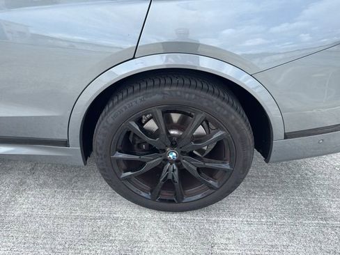 Used 2024 BMW X7 xDrive40i w/ Executive Package image 21