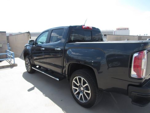 Used 2022 GMC Canyon Denali AWD/4WD image 4