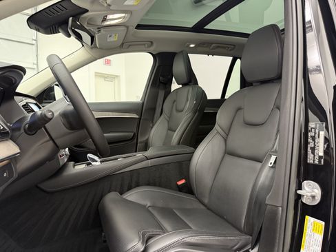 Certified 2023 Volvo XC90 B6 Ultimate w/ Protection Package Premier AWD/4WD image 12