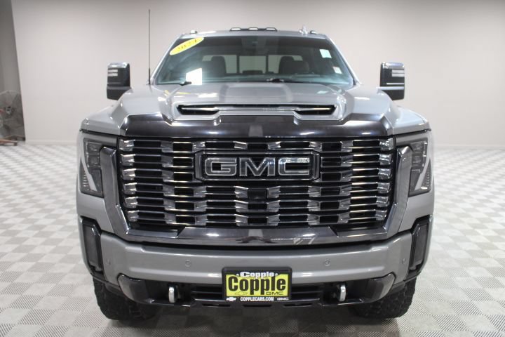 Used 2024 GMC Sierra 2500 Denali Ultimate AWD/4WD image 4