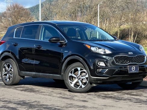 Used 2021 Kia Sportage LX image 1