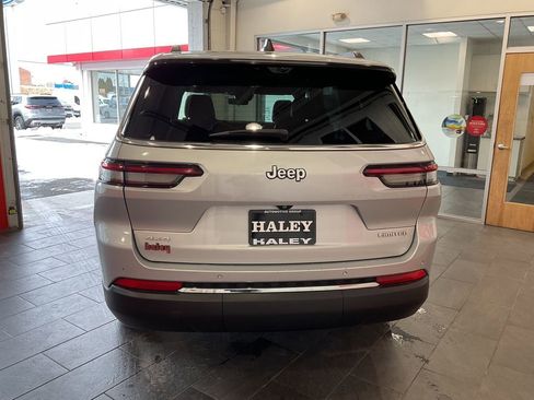 Used 2024 Jeep Grand Cherokee L Limited w/ Luxury Tech Group II image 8