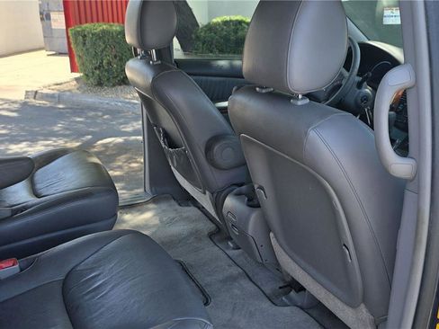 Used 2009 Toyota Sienna XLE FWD image 14