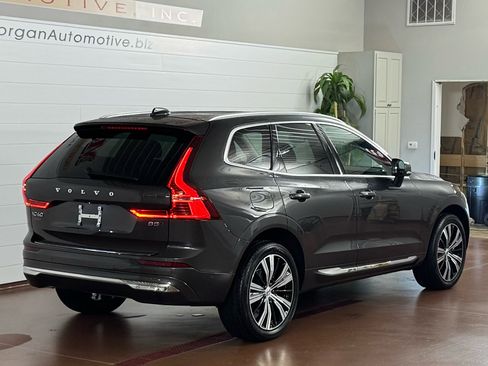Used 2022 Volvo XC60 B5 Inscription w/ Advanced Package image 3