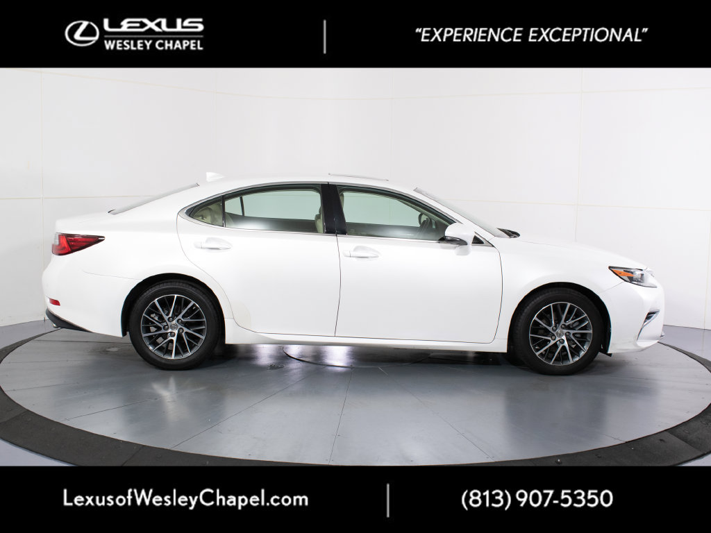 Used 2018 Lexus ES 350 w/ Luxury Package w/Wood Trim FWD image 2