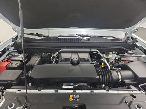 Used 2025 Chevrolet Colorado LT w/ LT Convenience Package image 30