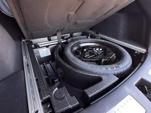 Used 2022 Cadillac XT5 Premium Luxury w/ Technology Package image 14