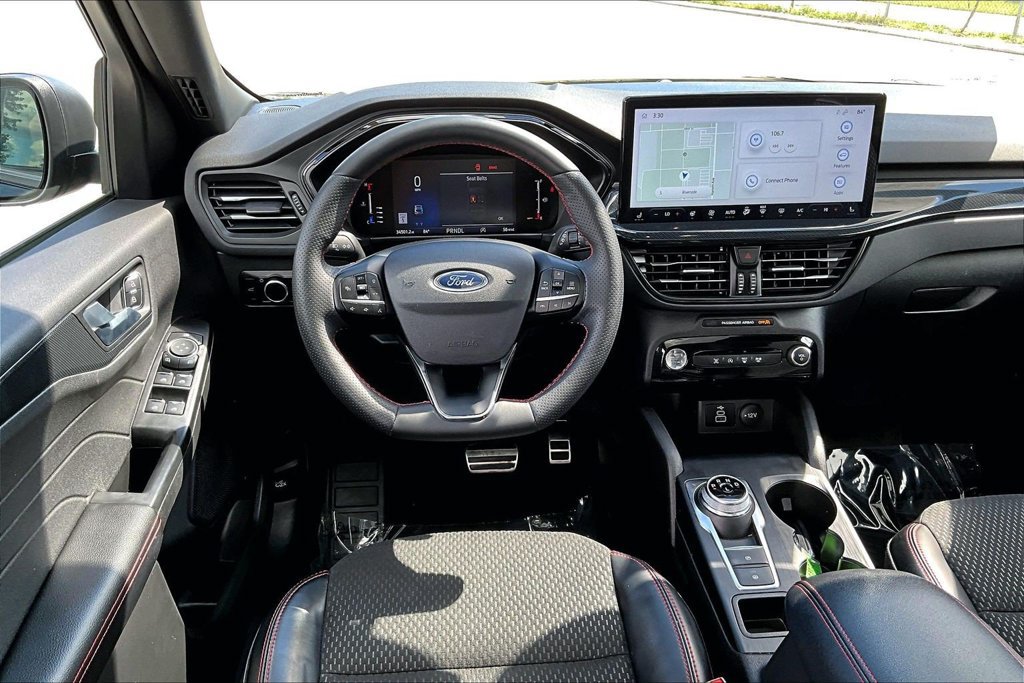 Used 2024 Ford Escape ST-Line w/ Tech Pack #1 AWD/4WD image 5