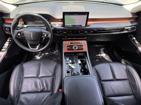 Used 2024 Lincoln Aviator Reserve AWD/4WD image 13