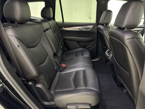 Used 2023 Cadillac XT6 Luxury image 33