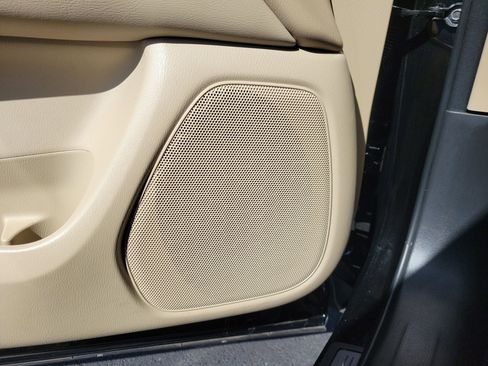 Used 2017 Nissan Pathfinder SL w/ SL Premium Package image 20