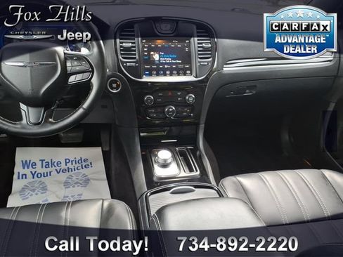 Used 2018 Chrysler 300 S AWD/4WD image 12