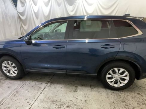 Used 2025 Honda CR-V LX image 10