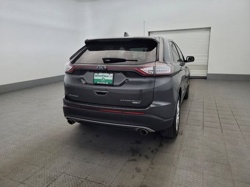 Used 2018 Ford Edge Titanium w/ Technology Package AWD/4WD image 9