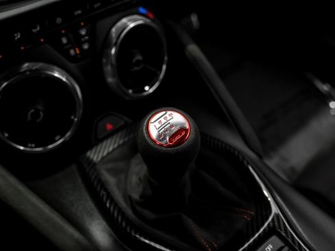 Used 2020 Chevrolet Camaro ZL1 image 22