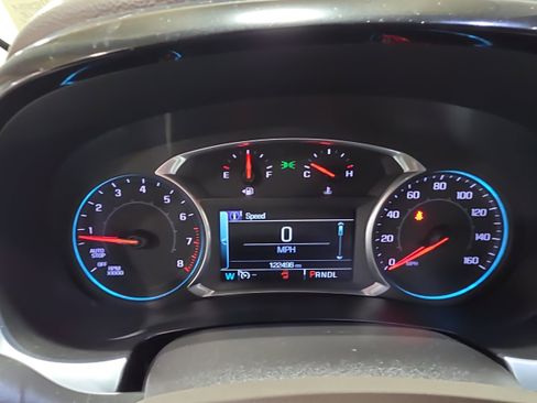 Used 2018 Chevrolet Traverse LT image 16