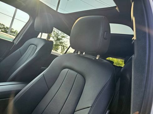 Certified 2025 Mercedes-Benz GLB 250 4MATIC image 20