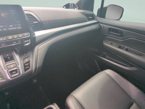 Used 2024 Honda Odyssey Sport image 17
