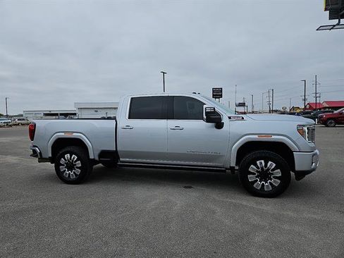 Used 2022 GMC Sierra 2500 Denali image 6