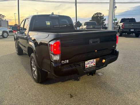 Used 2023 Toyota Tacoma Limited image 6