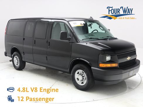 Used 2017 Chevrolet Express 2500 LS RWD image 1