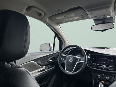 Used 2022 Buick Encore Preferred w/ Safety Package image 18