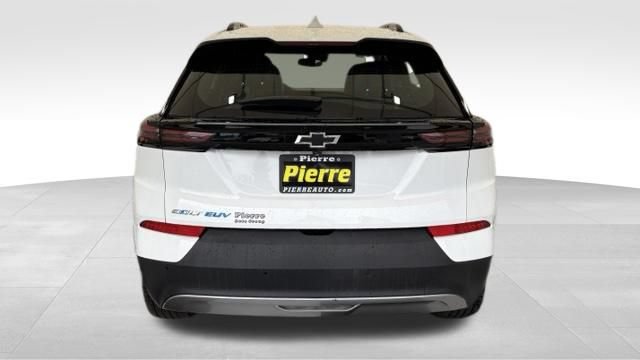 Used 2023 Chevrolet Bolt EUV LT w/ Convenience Package FWD image 3