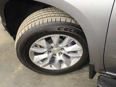 Used 2022 Chevrolet Silverado 1500 Custom w/ Safety Confidence Package image 37