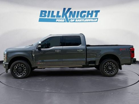 Used 2023 Ford F250 Platinum AWD/4WD image 2