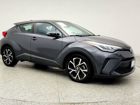 Used 2021 Toyota C-HR XLE FWD image 3