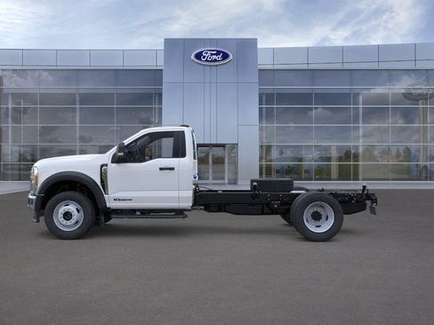 New 2026 Ford F550 4x4 Regular Cab Super Duty w/ XL Chrome Package image 25