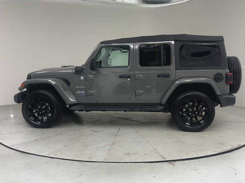 Used 2021 Jeep Wrangler Unlimited Sahara w/ Cold Weather Group AWD/4WD image 4