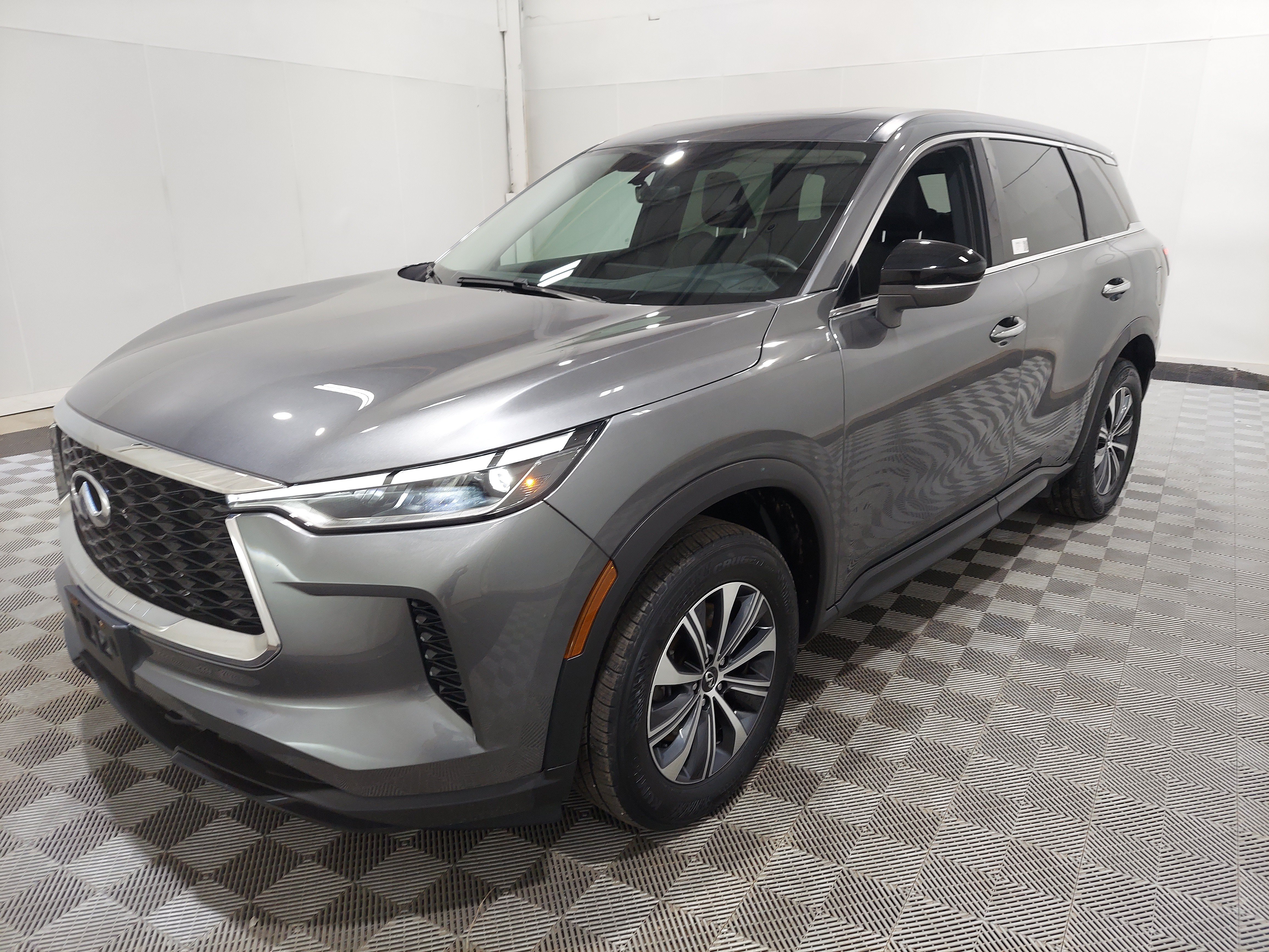 Used 2024 INFINITI QX60 Pure AWD/4WD image 1