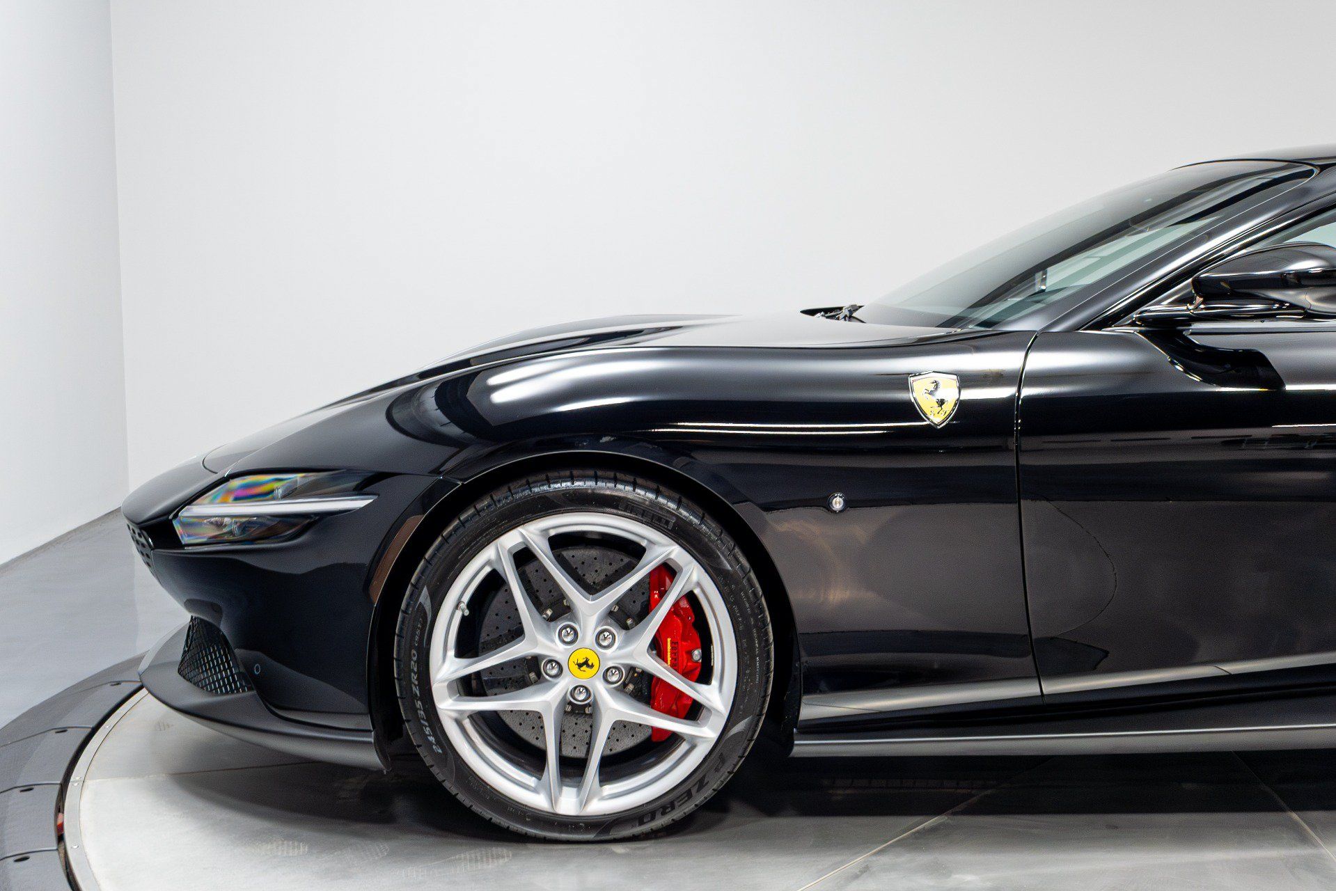 Used 2022 Ferrari Roma RWD image 41