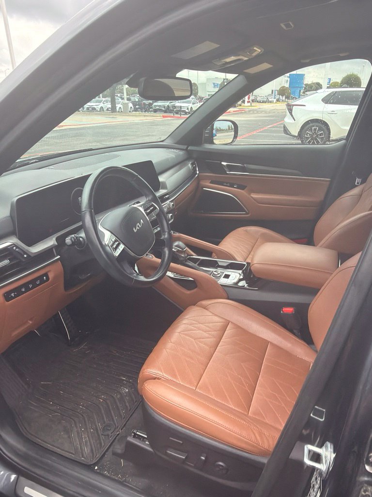 Used 2023 Kia Telluride SX X-Pro AWD/4WD image 3