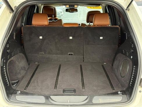 Used 2011 Jeep Grand Cherokee Overland image 7