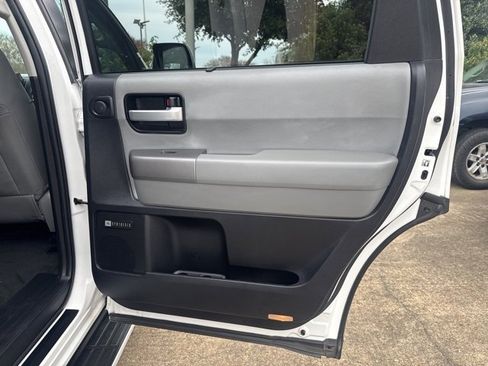Used 2015 Toyota Sequoia Limited image 23