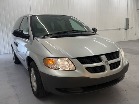 Used 2002 Dodge Caravan SE image 81