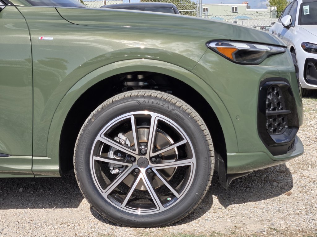 New 2026 Audi Q5 Premium AWD/4WD image 13