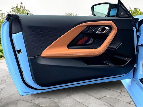 Used 2024 BMW M2 w/ Lighting Package image 23