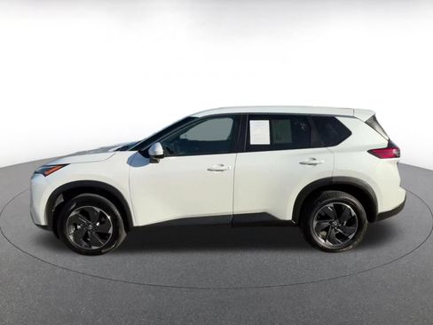 Used 2025 Nissan Rogue SV AWD/4WD image 8