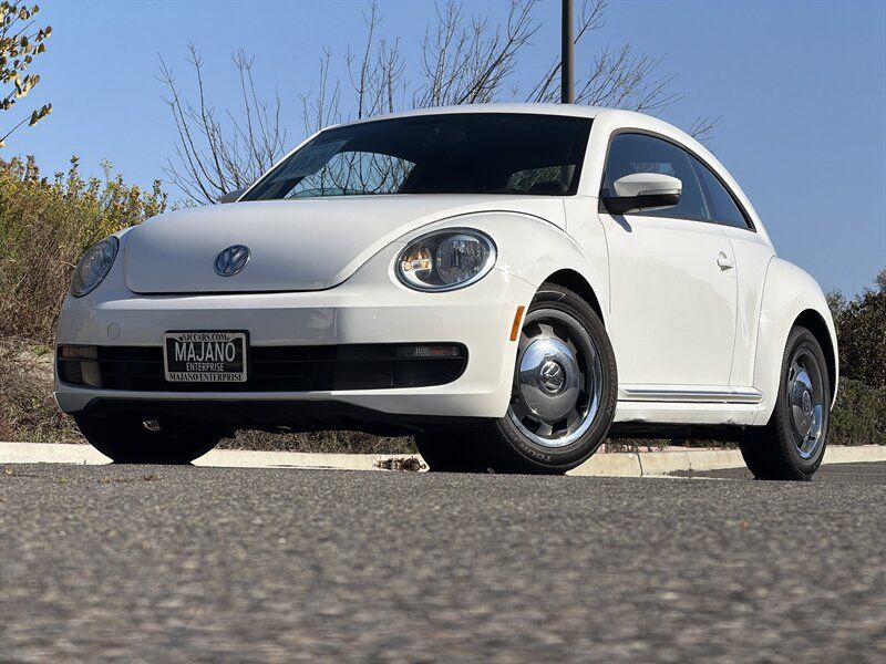 Used 2012 Volkswagen Beetle 2.5 FWD image 1