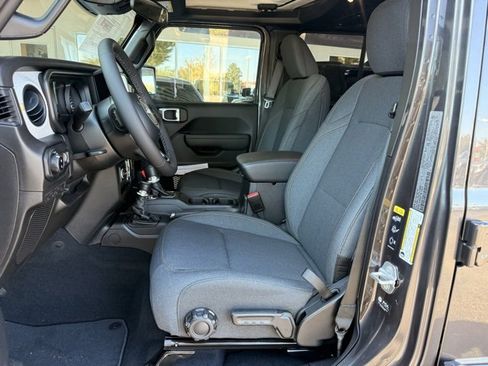 New 2026 Jeep Gladiator Sport image 14