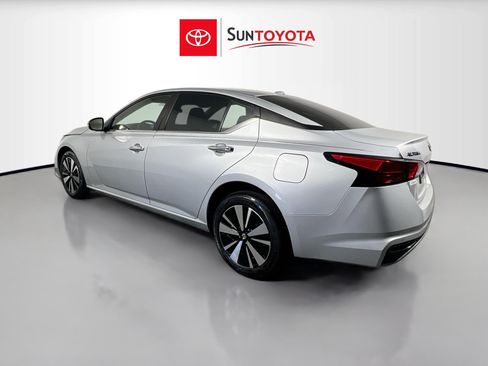 Used 2022 Nissan Altima 2.5 SV AWD/4WD image 6