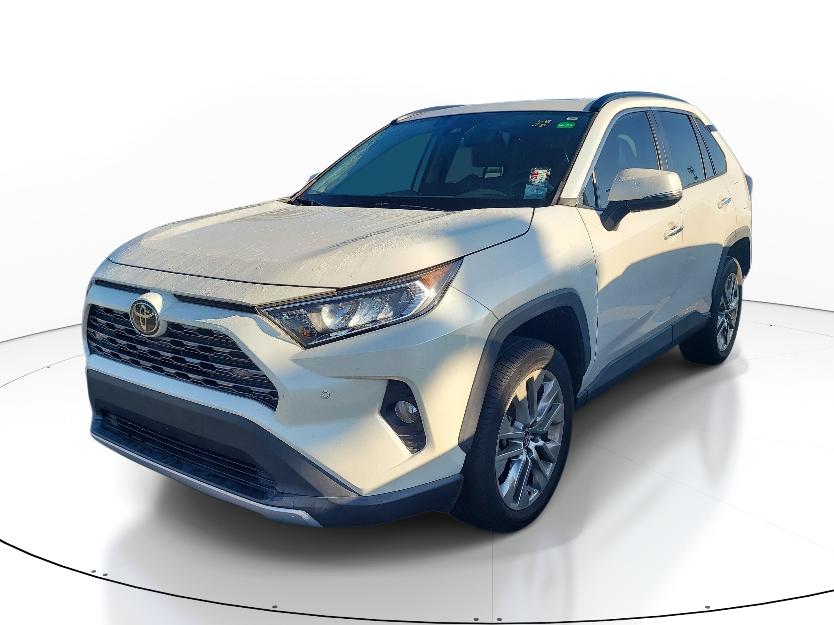 Used 2021 Toyota RAV4 Limited FWD image 3